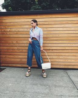 Gaia Gozzi feet photo thumbnail