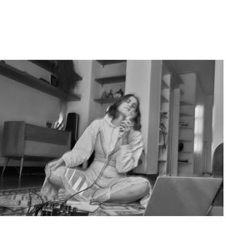 Gaia Gozzi feet photo thumbnail