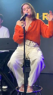 Gaia Gozzi feet photo thumbnail