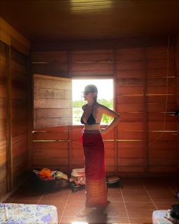 Gaia Gozzi feet photo thumbnail