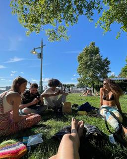 Gaia Gozzi feet photo thumbnail