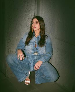 Gaia Gozzi feet photo thumbnail