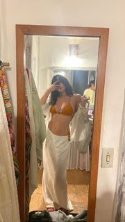 Gaia Gozzi feet photo thumbnail