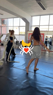 Gaia Gozzi feet photo thumbnail