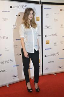 Gaia Weiss feet photo thumbnail