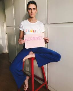 Gaia Weiss feet photo thumbnail
