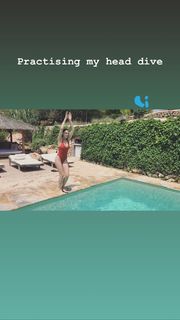 Gaia Weiss feet photo thumbnail