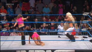 Gail Kim feet photo thumbnail