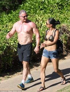 Gail Kim feet photo thumbnail
