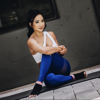 Gail Kim feet photo thumbnail