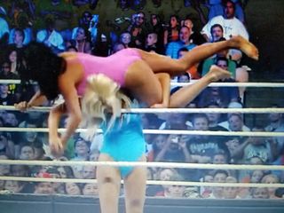 Gail Kim feet photo thumbnail