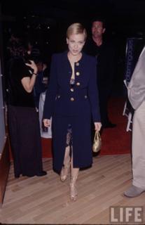 Gail O'Grady feet photo thumbnail