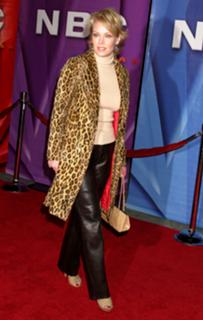 Gail O'Grady feet photo thumbnail