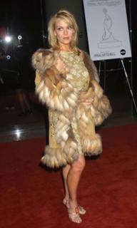 Gail O'Grady feet photo thumbnail