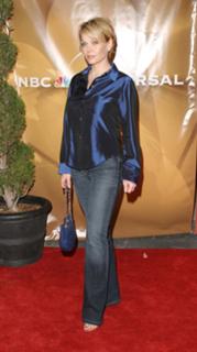 Gail O'Grady feet photo thumbnail