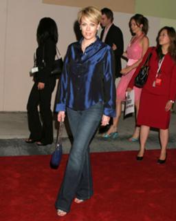 Gail O'Grady feet photo thumbnail