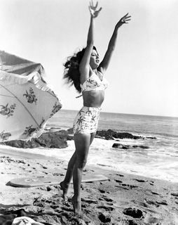 Gail Russell feet photo 3