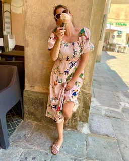 Gail Simmons feet photo 3
