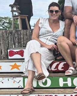 Gail Simmons feet photo 3