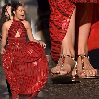 Gal Gadot feet photo thumbnail
