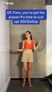 Gal Gadot feet photo thumbnail