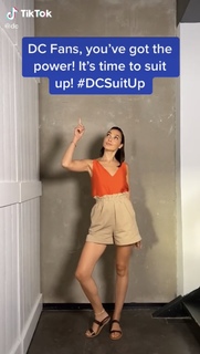 Gal Gadot feet photo thumbnail