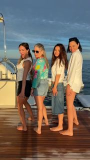 Gal Gadot feet photo 9