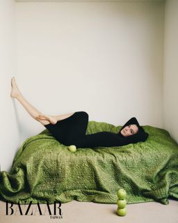 Gal Gadot feet photo 4