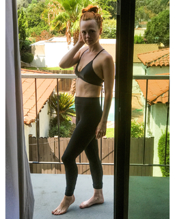 Galadriel Stineman feet photo 1