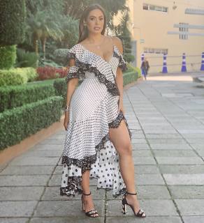 Galilea Montijo feet photo thumbnail
