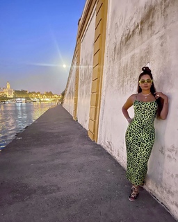 Galilea Montijo feet photo thumbnail