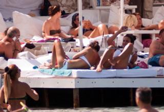 Gamze Karaman feet photo 7