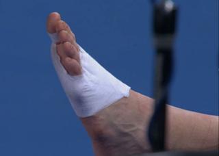 Garbiñe Muguruza feet photo thumbnail