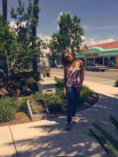 Garbiñe Muguruza feet photo thumbnail
