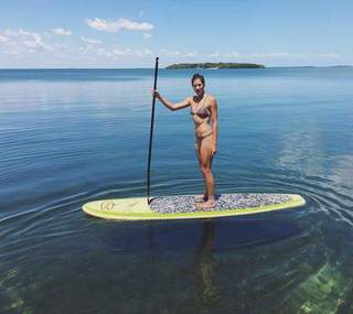 Garbiñe Muguruza feet photo thumbnail