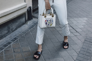 Garbiñe Muguruza feet photo thumbnail
