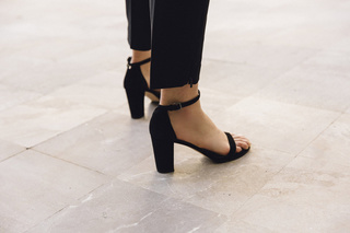 Garbiñe Muguruza feet photo thumbnail