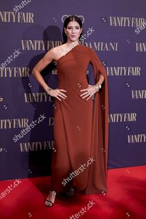 Garbiñe Muguruza feet photo thumbnail