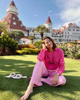 Garbiñe Muguruza feet photo thumbnail