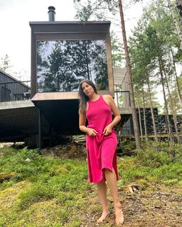 Garbiñe Muguruza feet photo thumbnail