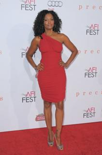 Garcelle Beauvais feet photo thumbnail