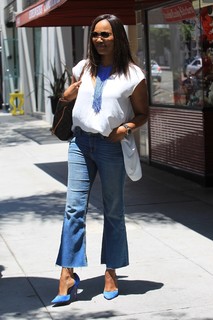 Garcelle Beauvais feet photo thumbnail