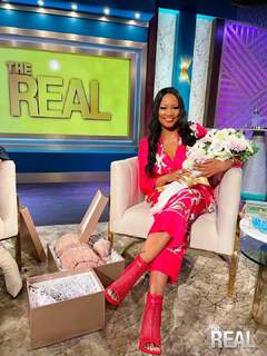 Garcelle Beauvais feet photo thumbnail