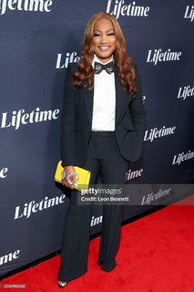 Garcelle Beauvais feet photo thumbnail