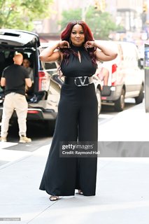 Garcelle Beauvais feet photo thumbnail