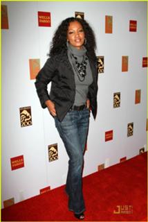 Garcelle Beauvais feet photo thumbnail