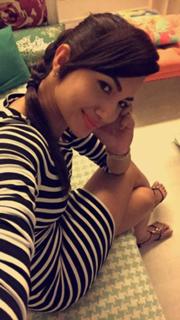 Gauhar Khan feet photo thumbnail