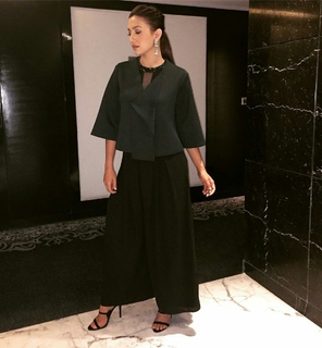 Gauhar Khan feet photo thumbnail