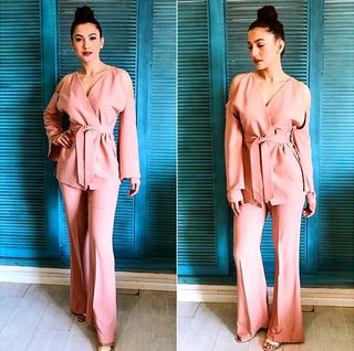 Gauhar Khan feet photo thumbnail