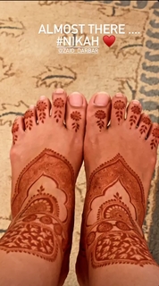 Gauhar Khan feet photo thumbnail
